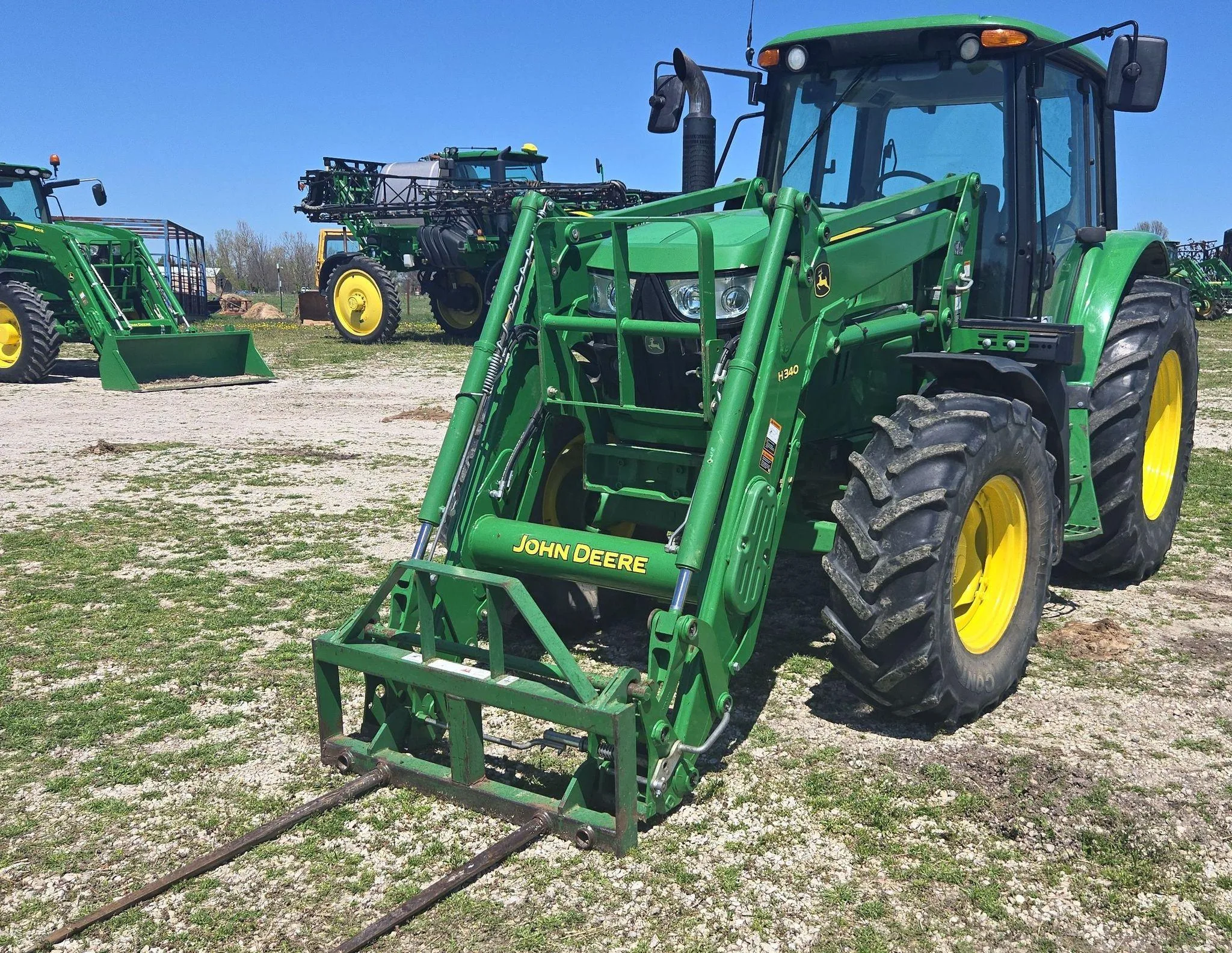 2014 John Deere 6105M MFWD Tractor
